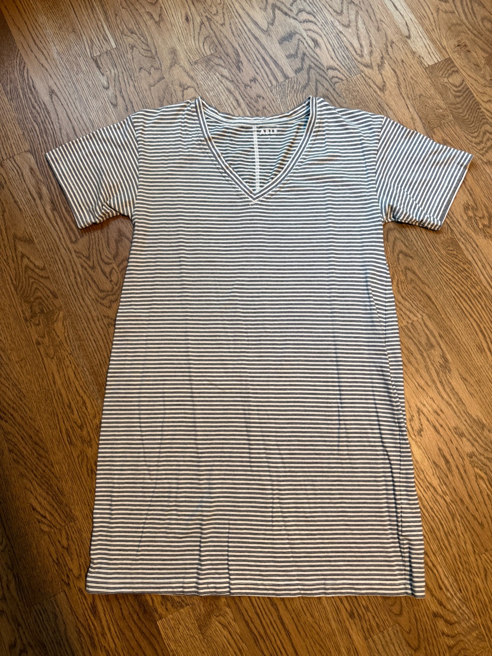 Able Brand V neck t shirt dress. Size small.